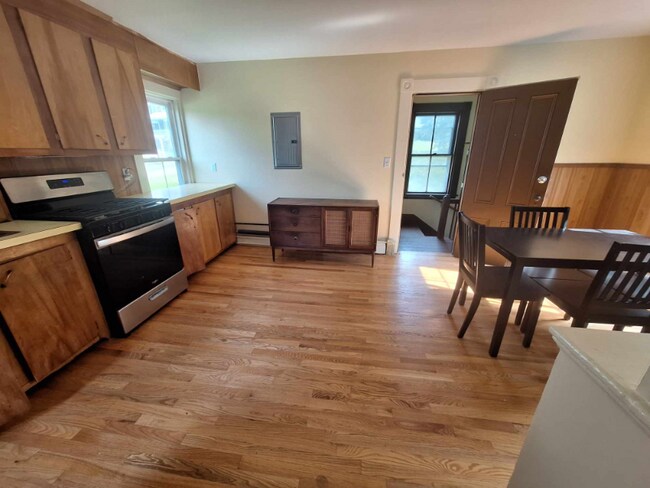 Building Photo - 110 Spring St