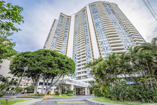 Marco Polo | Renovated 1 Bedroom, 1 Bath, 1 Parking | $2,500/Month - Marco Polo | Renovated 1 Bedroom, 1 Bath, 1 Parking | $2,500/Month Apartment
