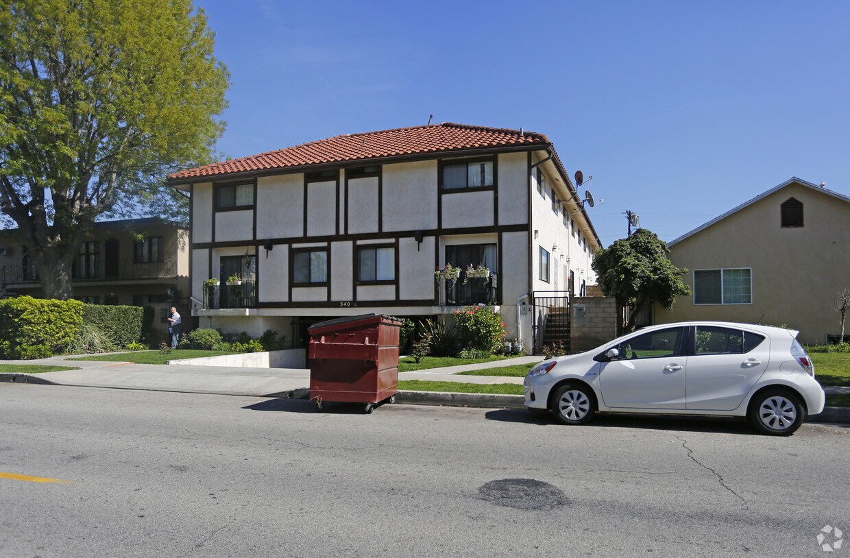 Building Photo - 340 Concord St