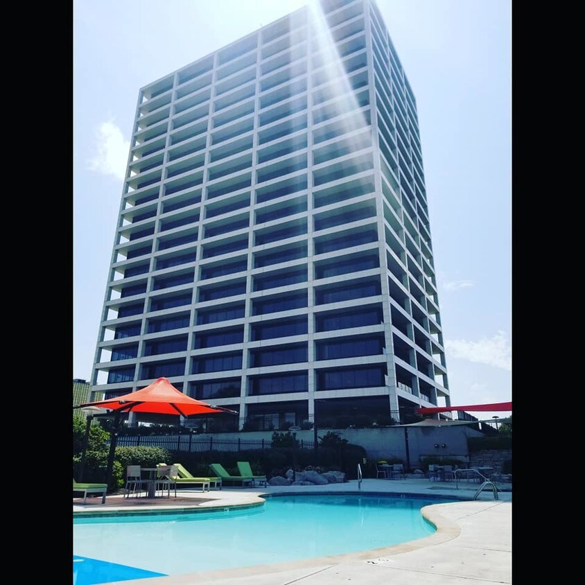 700 W 31st St, Kansas City, MO 64108 Condo for Rent in Kansas City