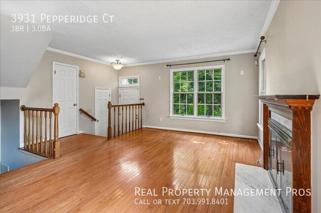 Photo - 3931 Pepperidge Ct Townhome