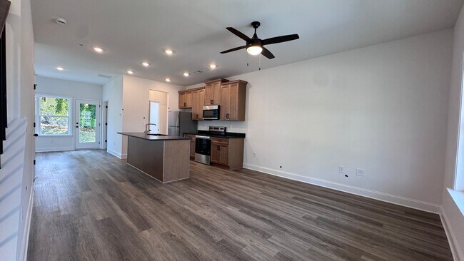 Photo - 1905 Driftwood Cir House