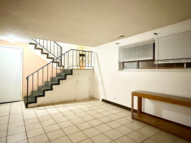 Foto del edificio - 1347 S 400 E St