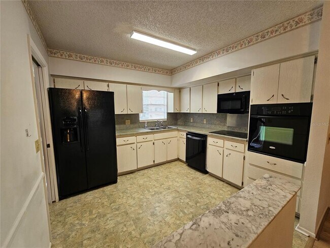 Building Photo - 2383 Netherlands Dr
