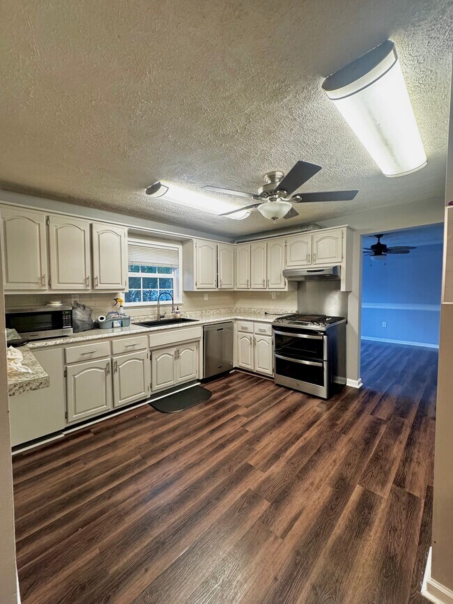 Foto del edificio - 509 E Hogan St