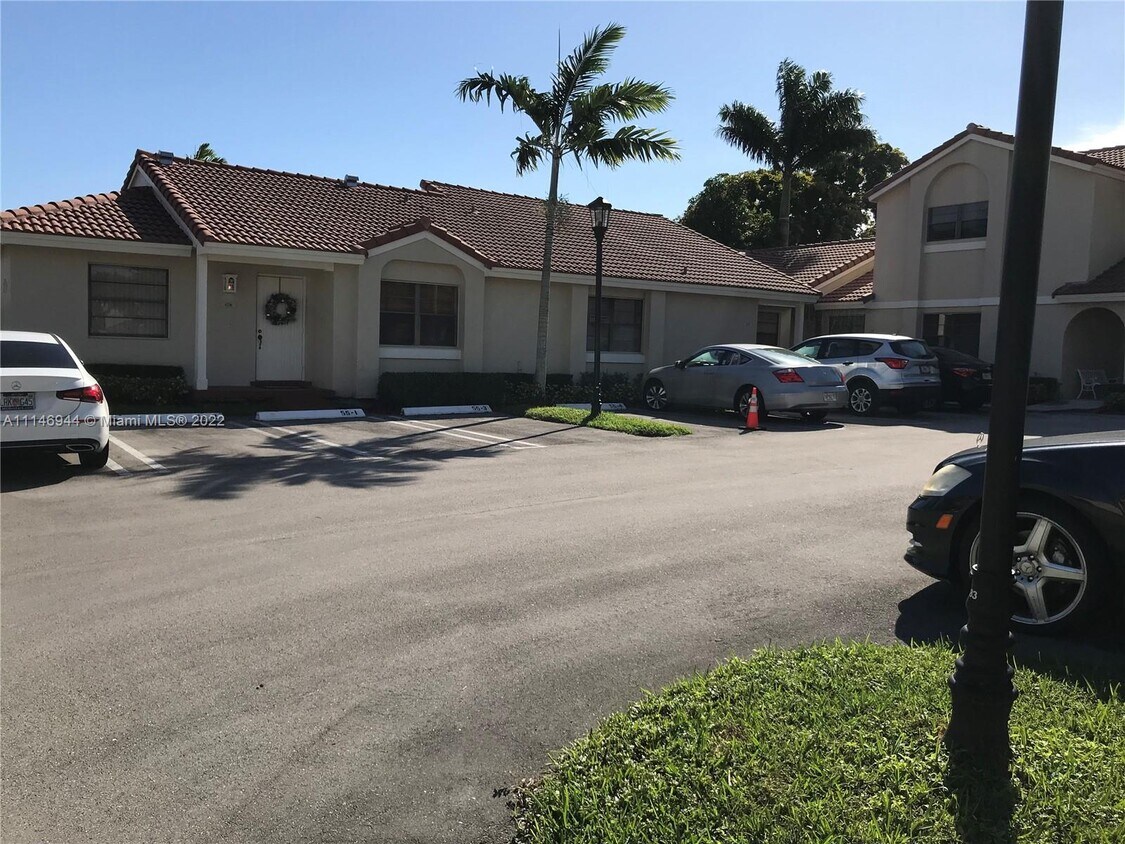 6238 NW 171st St, Hialeah, FL 33015 House Rental in Hialeah, FL