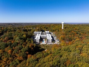 Building Photo - Wrenstone at the Highlands