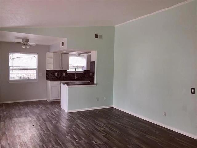 Foto del edificio - 4624 Bethany Dr