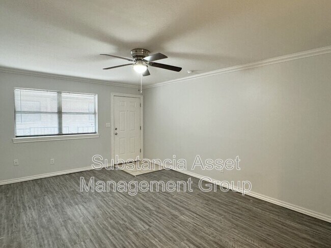 Building Photo - 1429 Northwest 24th Street - 218