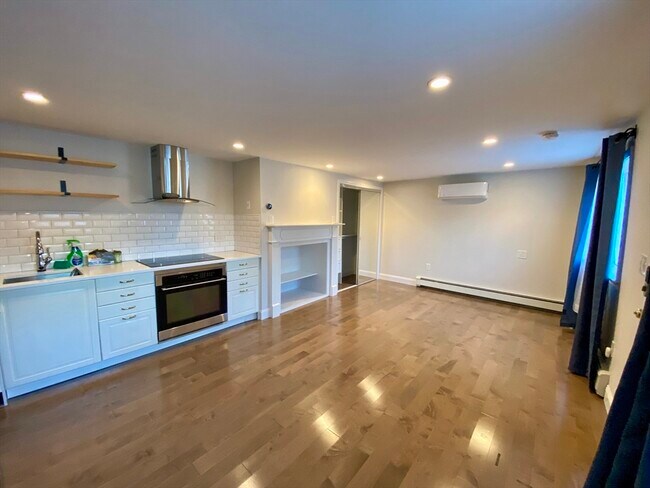 Building Photo - 86 Farwell St