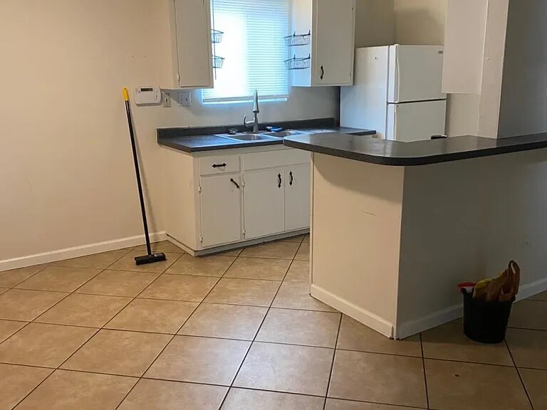 Foto principal - 545 Desert View Dr