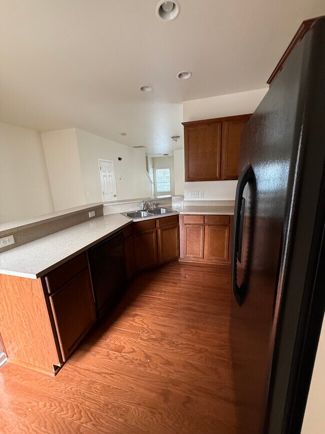 Foto del edificio - 9705 Turning Wheel Dr