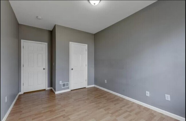 Building Photo - 32 Linden Ave