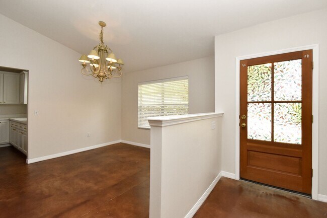 Foto del edificio - Spacious 4BR/3BA Home in Stillwind – Prime SW Gainesville Location