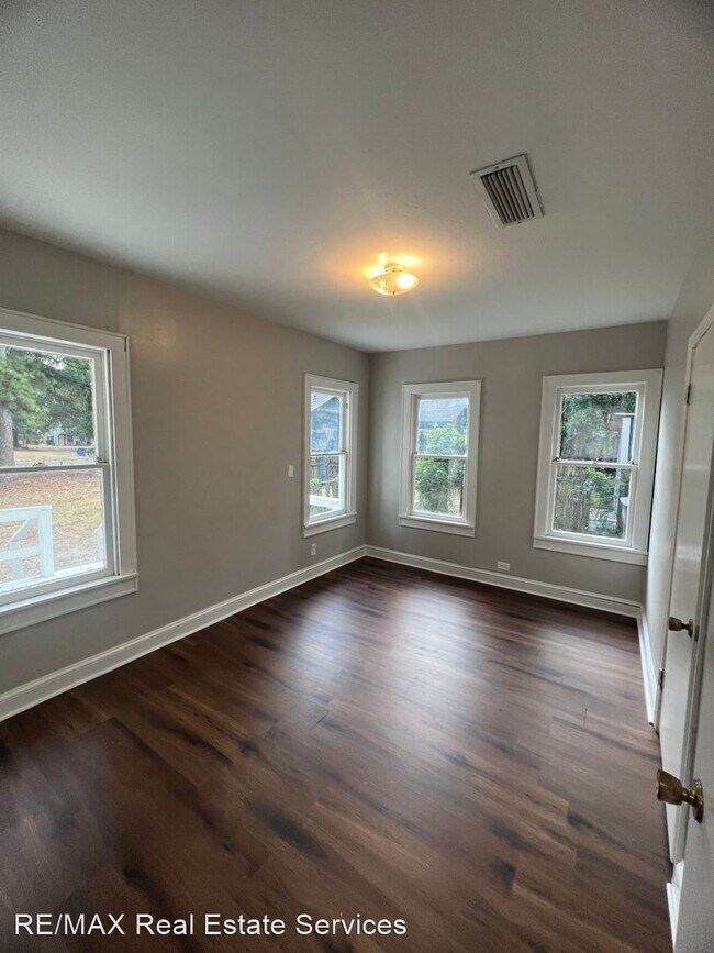 Building Photo - 2 br, 1 bath House - 147 East Herndon