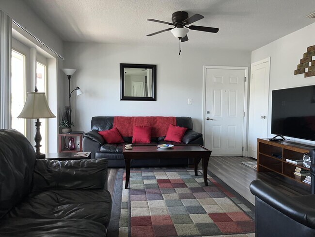 Foto del edificio - 5132 Beach Dr SE