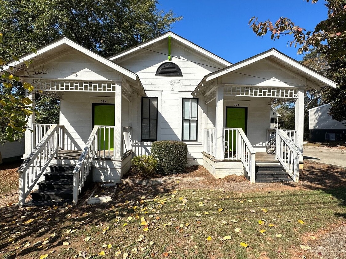 Primary Photo - Four Bedroom on Carr St.