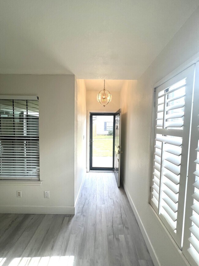 Foto del edificio - 3000 Chautauqua Ave