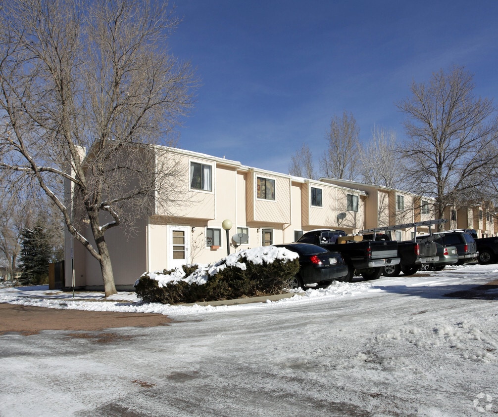 Elm View Estates Apartments Colorado Springs, CO
