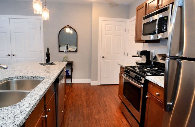 Foto del edificio - 201 S Main St