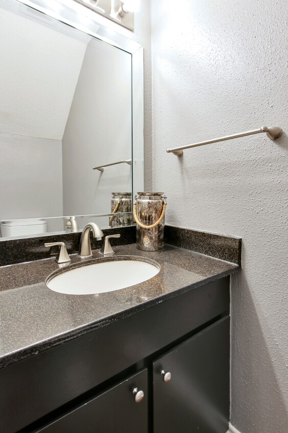 Parkwyn Townhomes Apartments 4401 Glenview Ct North Richland Hills