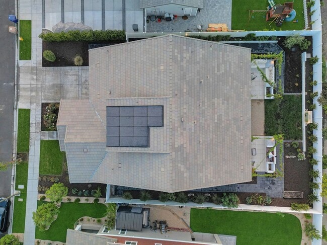 Building Photo - 263 Wisteria St