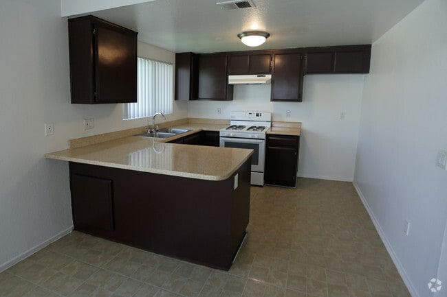 2 BR, 2 BA-Kitchen - Cottonwood Apartments