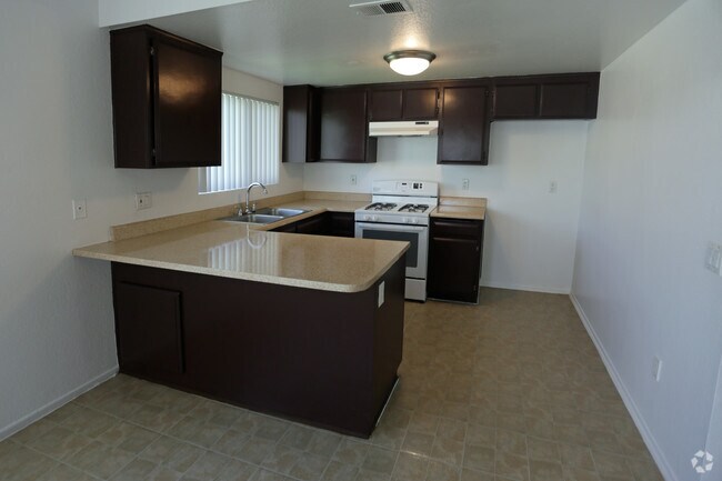 2HAB, 2BA - Cocina - Cottonwood Apartments