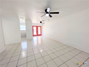 Building Photo - 1070 Misty Acres Dr
