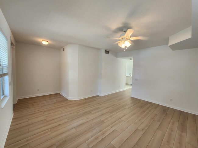 Building Photo - 2761 E Community Dr