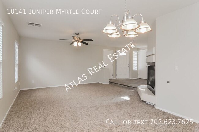 Foto del edificio - EVERYTHING YOU NEED! Spacious 4-bedroom Ho...