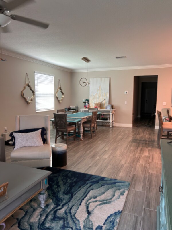 Foto del edificio - 9808 Campanula Ct