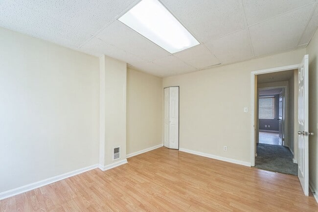 Building Photo - 3818 Mt Pleasant Ave