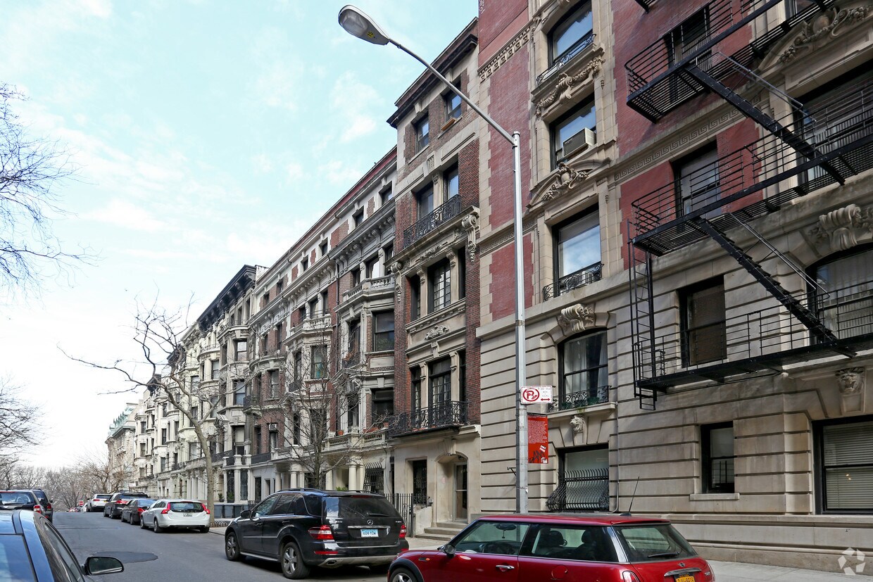 Foto del edificio - 301 W 105th St