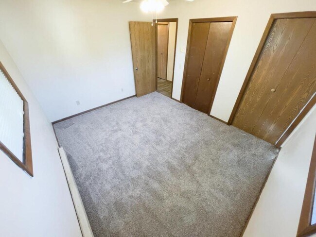Building Photo - 9 North Wickham Unit 1
