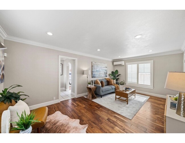 Photo - 674 E Julian St Apartment