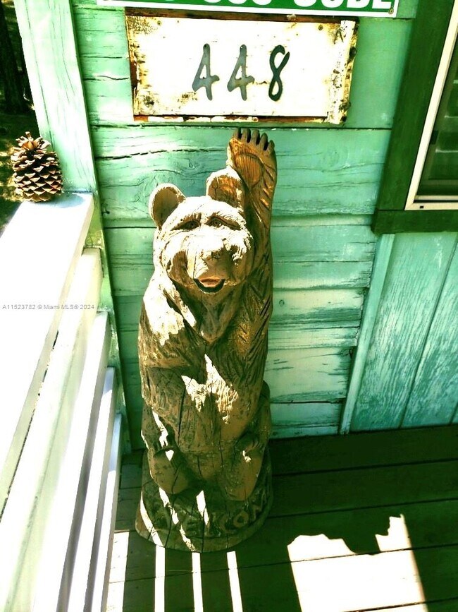 Foto del edificio - 448 Quail Dr