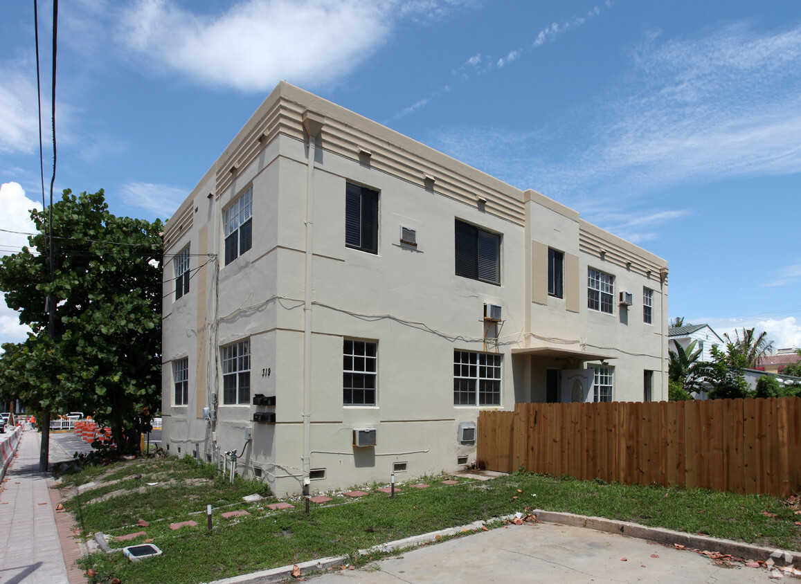 Primary Photo - 319 Tyler St