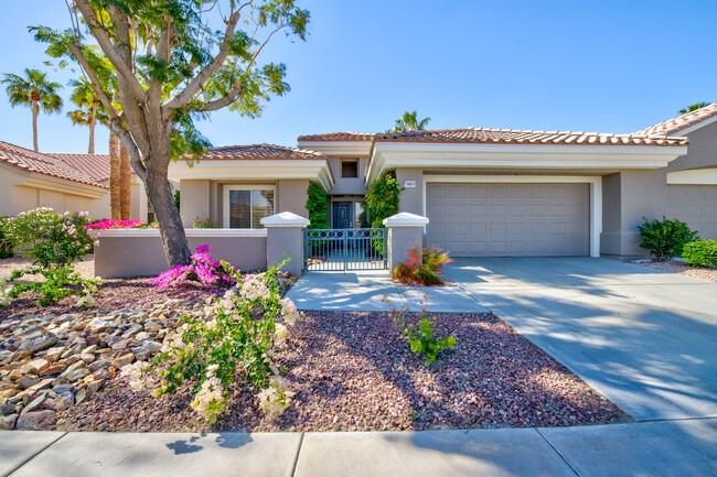 Building Photo - 78829 Putting Green Dr