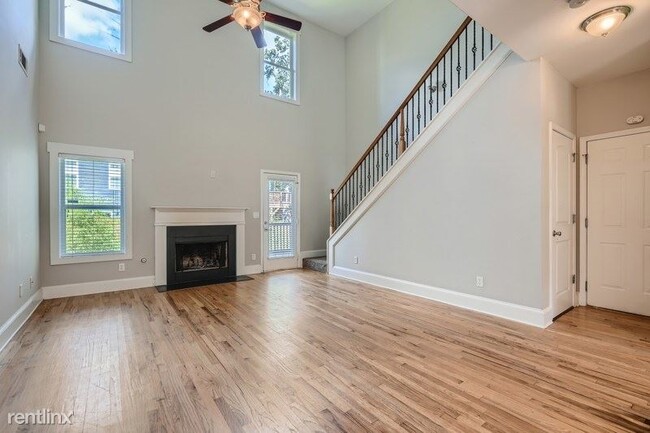 Building Photo - 3 br, 2 bath House - 2423 Brantley St NW UNIT