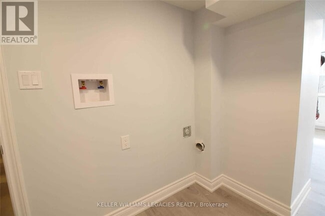 Building Photo - 30 Richgrove Dr