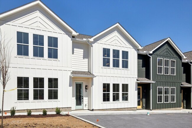 Building Photo - 341 Archwood Dr