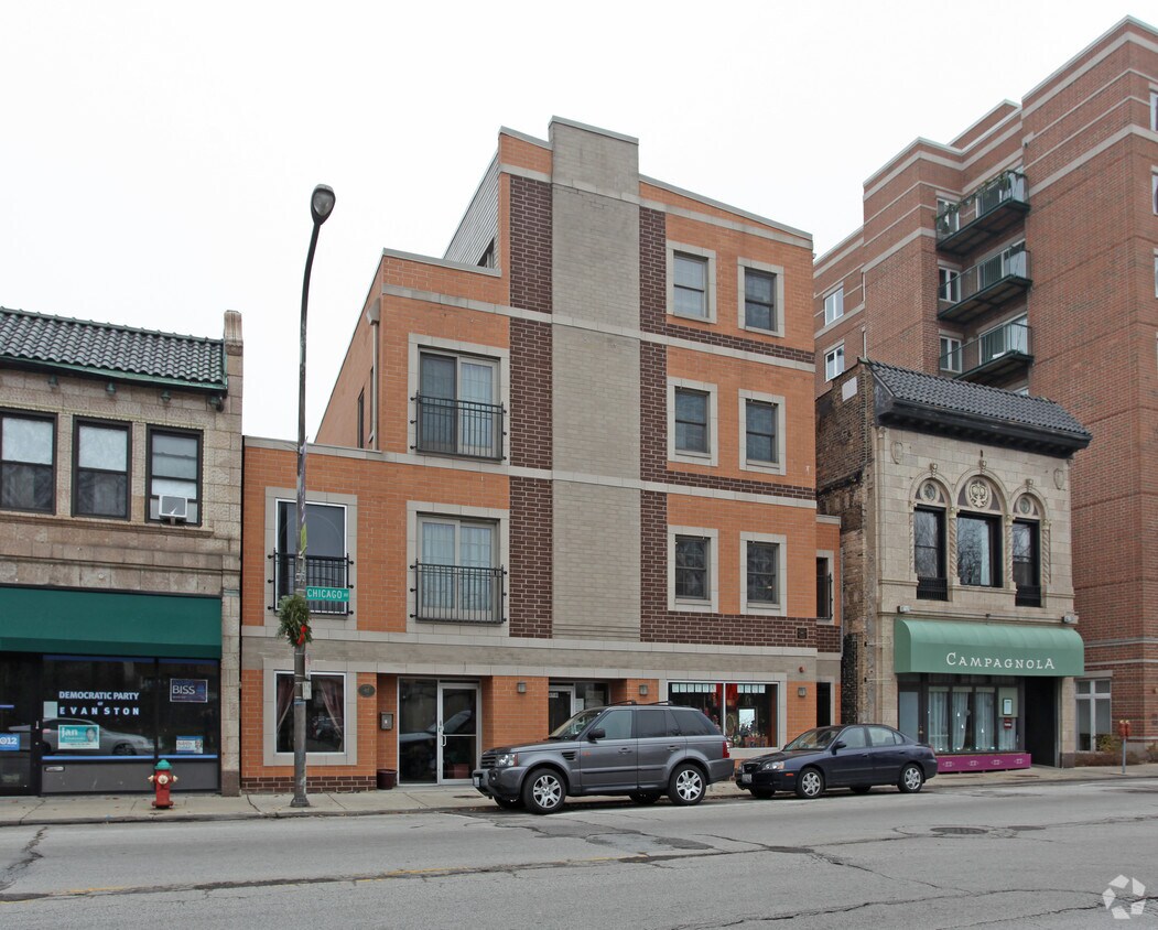 Primary Photo - 817 Chicago Ave