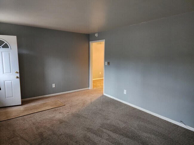 Living room - 31984 Mount Hermon Rd