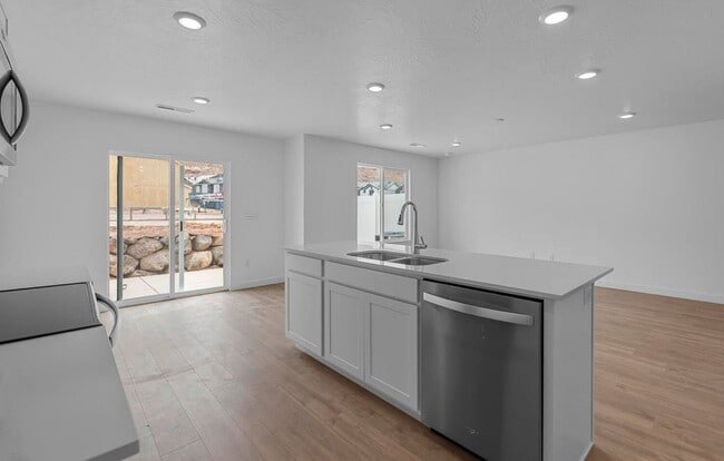 Building Photo - 2129 Wolverine Wy