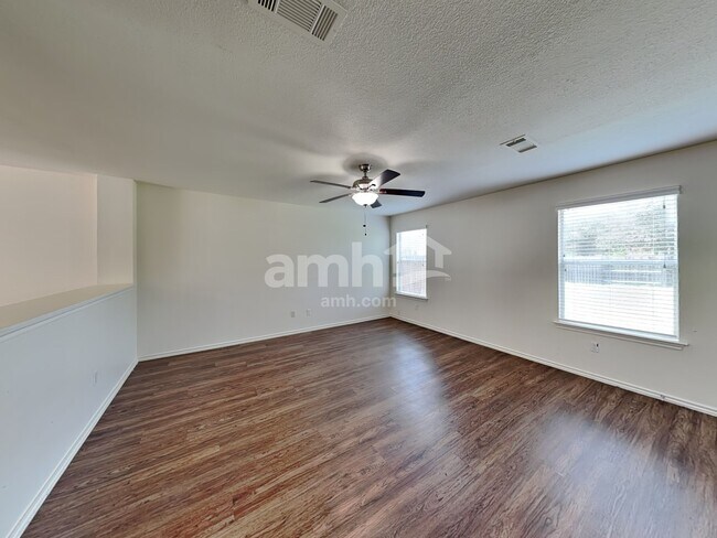 Foto del edificio - 210 Phillips St