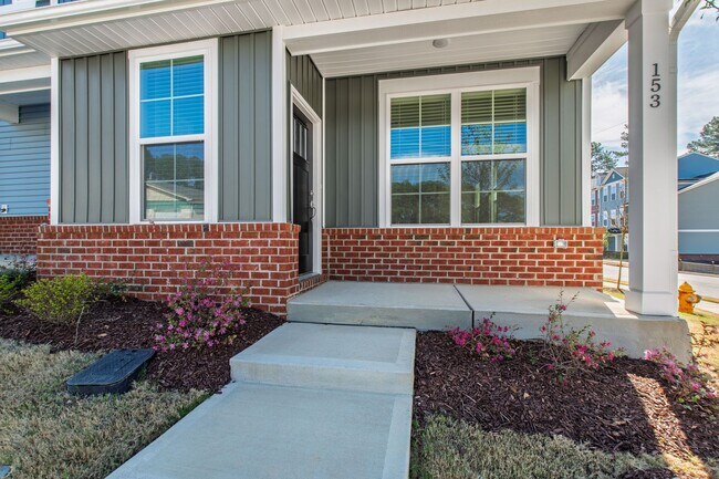 Building Photo - Charming Craftsman-Style 3-Bedroom Townhome in Garner!