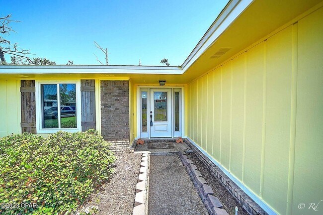 Building Photo - 130 Derby Woods Dr