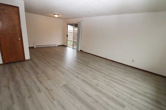 Foto del edificio - 4732 Cougar Ct SE