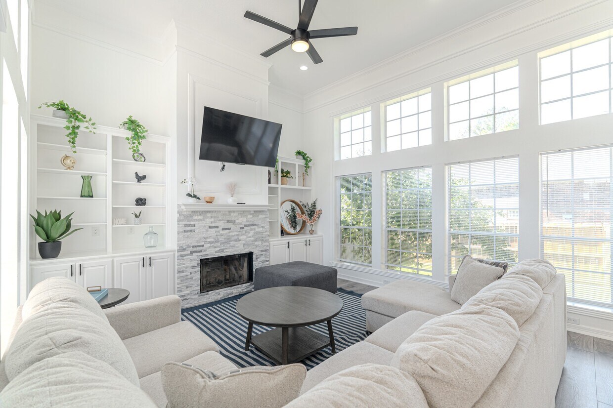 Foto principal - 3631 Country Club Blvd